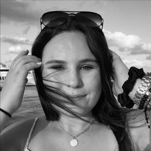 Meet your Posher, Ariel